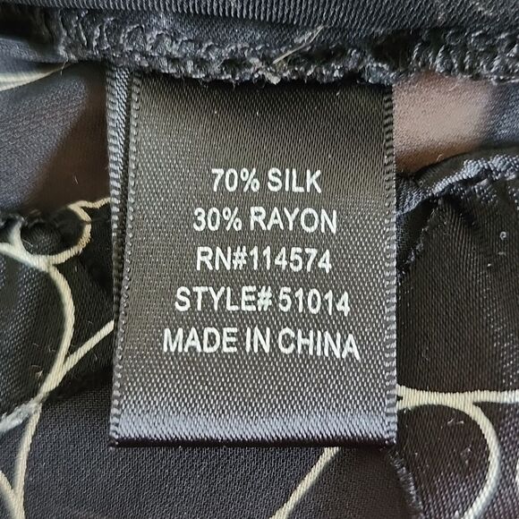 Black & Cream Circle Pattern Faux Wrap Silk Sleeveless Blouse, Peplum, M - Picture 5 of 6